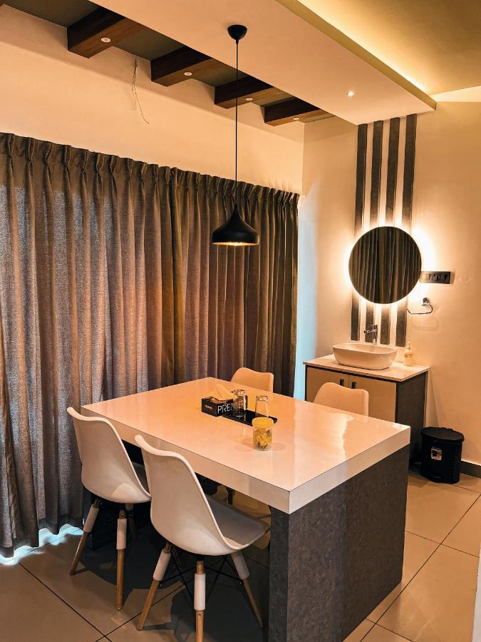 Bbc Luxury Apartments Perintalmanna Bagian luar foto