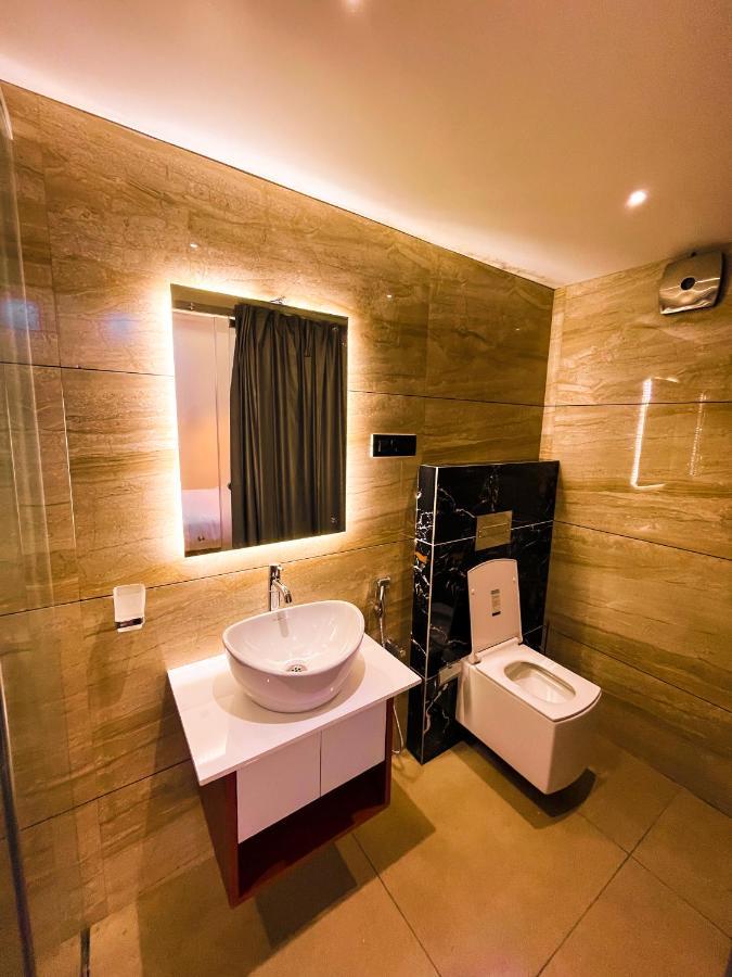 Bbc Luxury Apartments Perintalmanna Bagian luar foto