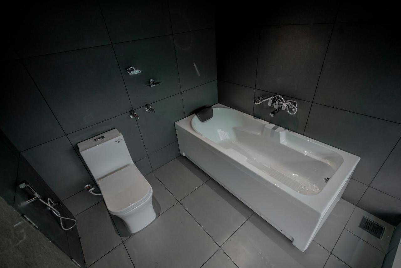 Bbc Luxury Apartments Perintalmanna Bagian luar foto